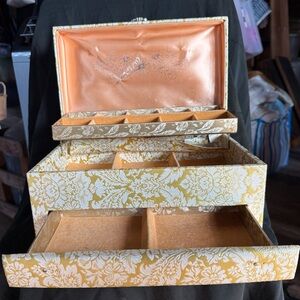 Buxton Gold and Cream Jewelry Organizer